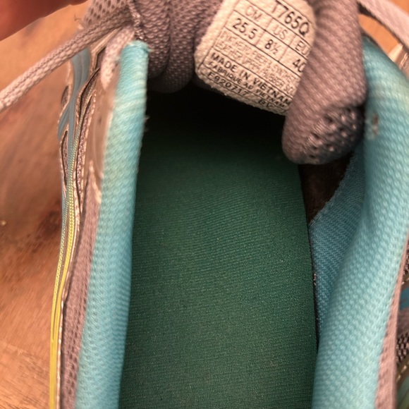 Women’s ASICS sz8.5 - Picture 4 of 5